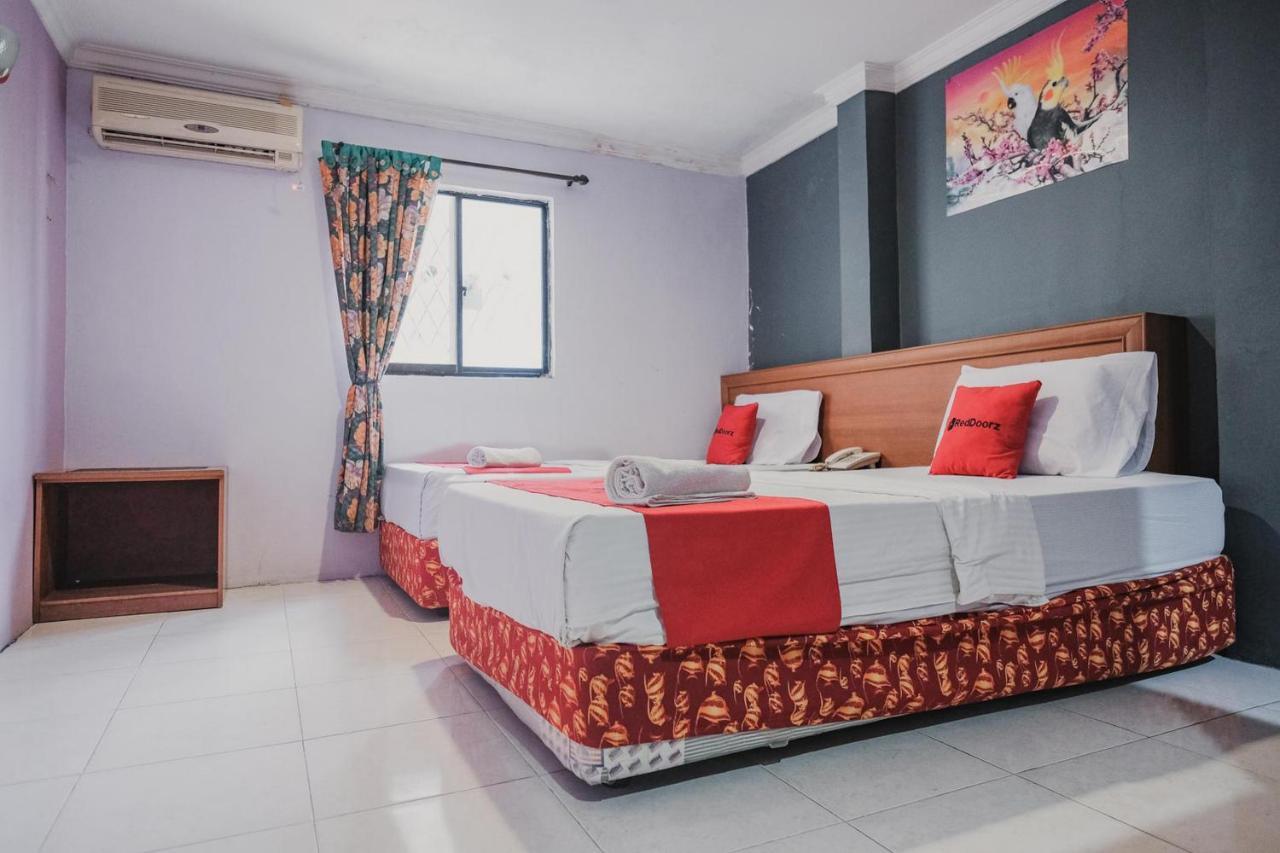 Reddoorz Near Nagoya Hill Mall Batam 5 Exteriör bild