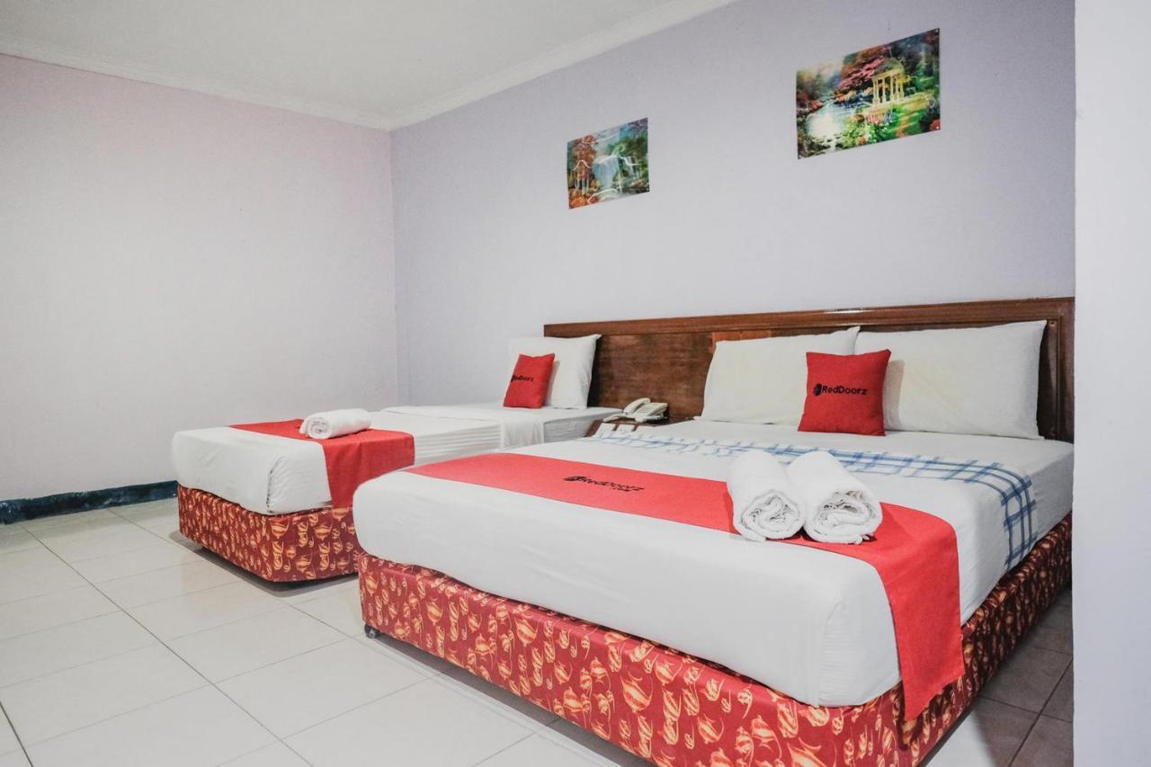 Reddoorz Near Nagoya Hill Mall Batam 5 Exteriör bild
