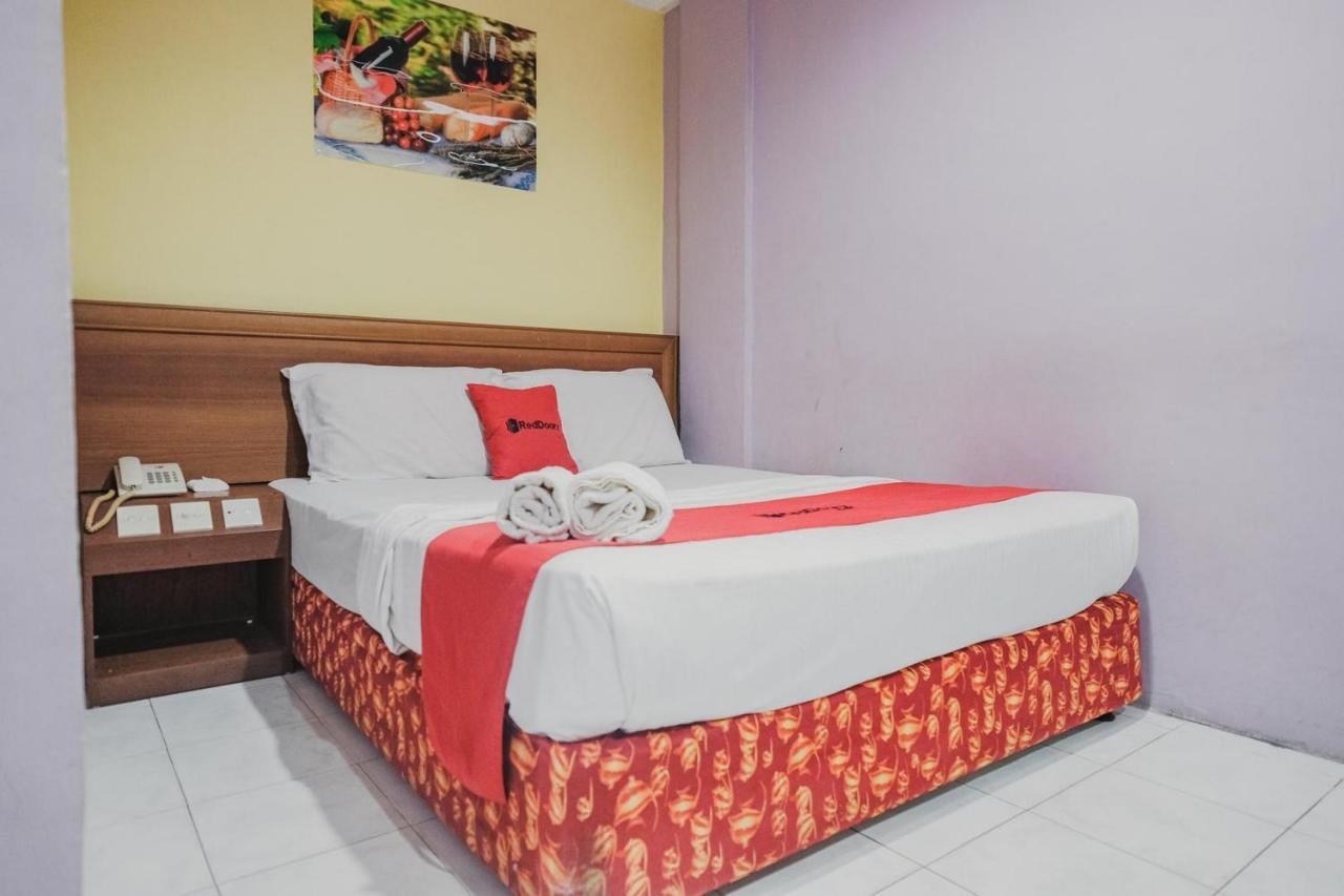 Reddoorz Near Nagoya Hill Mall Batam 5 Exteriör bild
