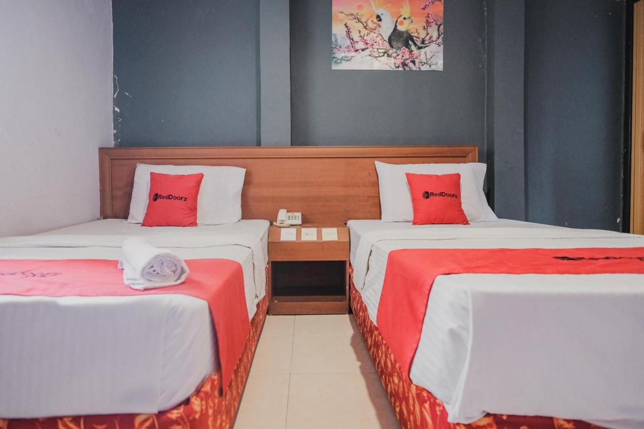 Reddoorz Near Nagoya Hill Mall Batam 5 Exteriör bild