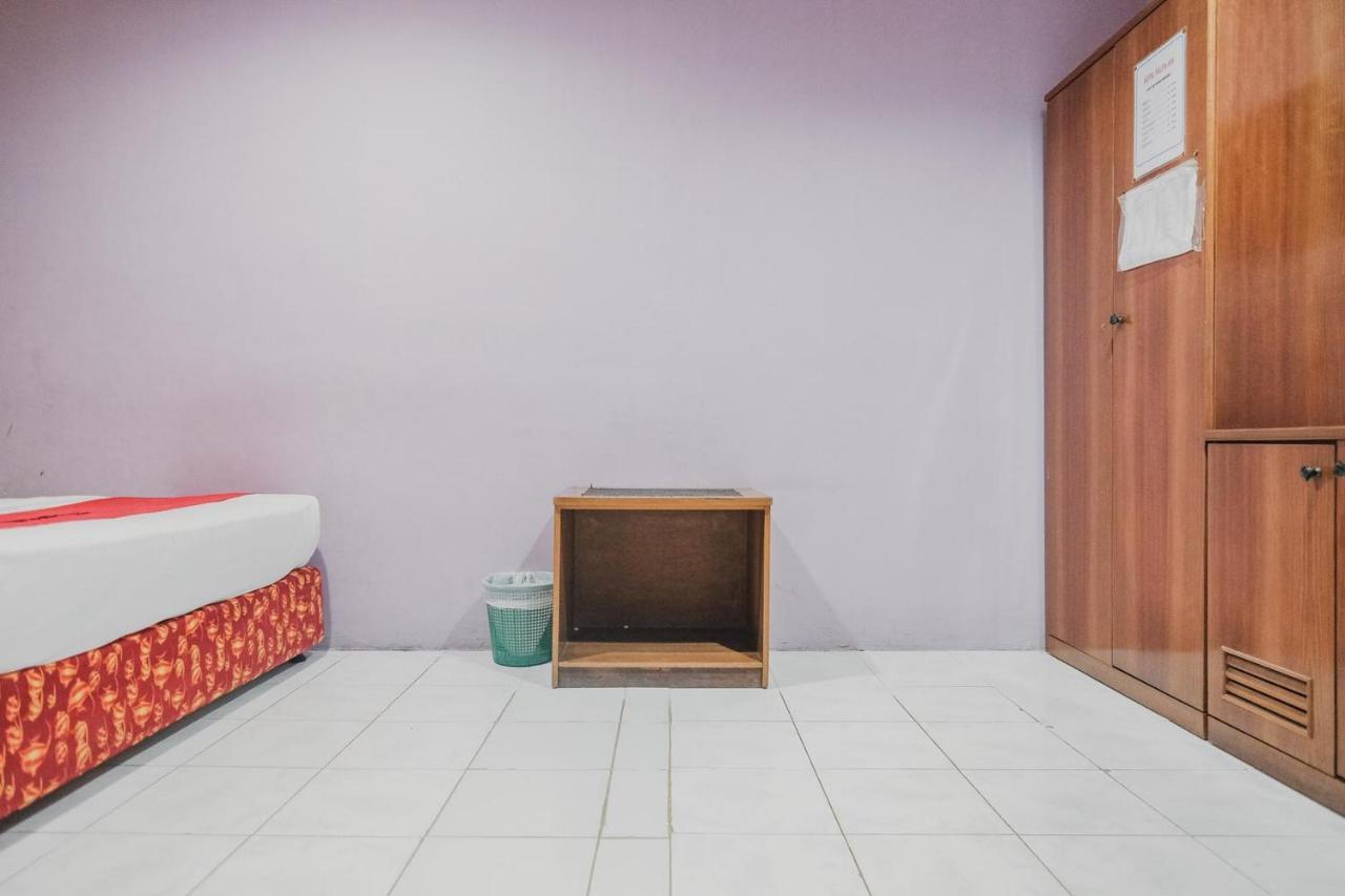 Reddoorz Near Nagoya Hill Mall Batam 5 Exteriör bild